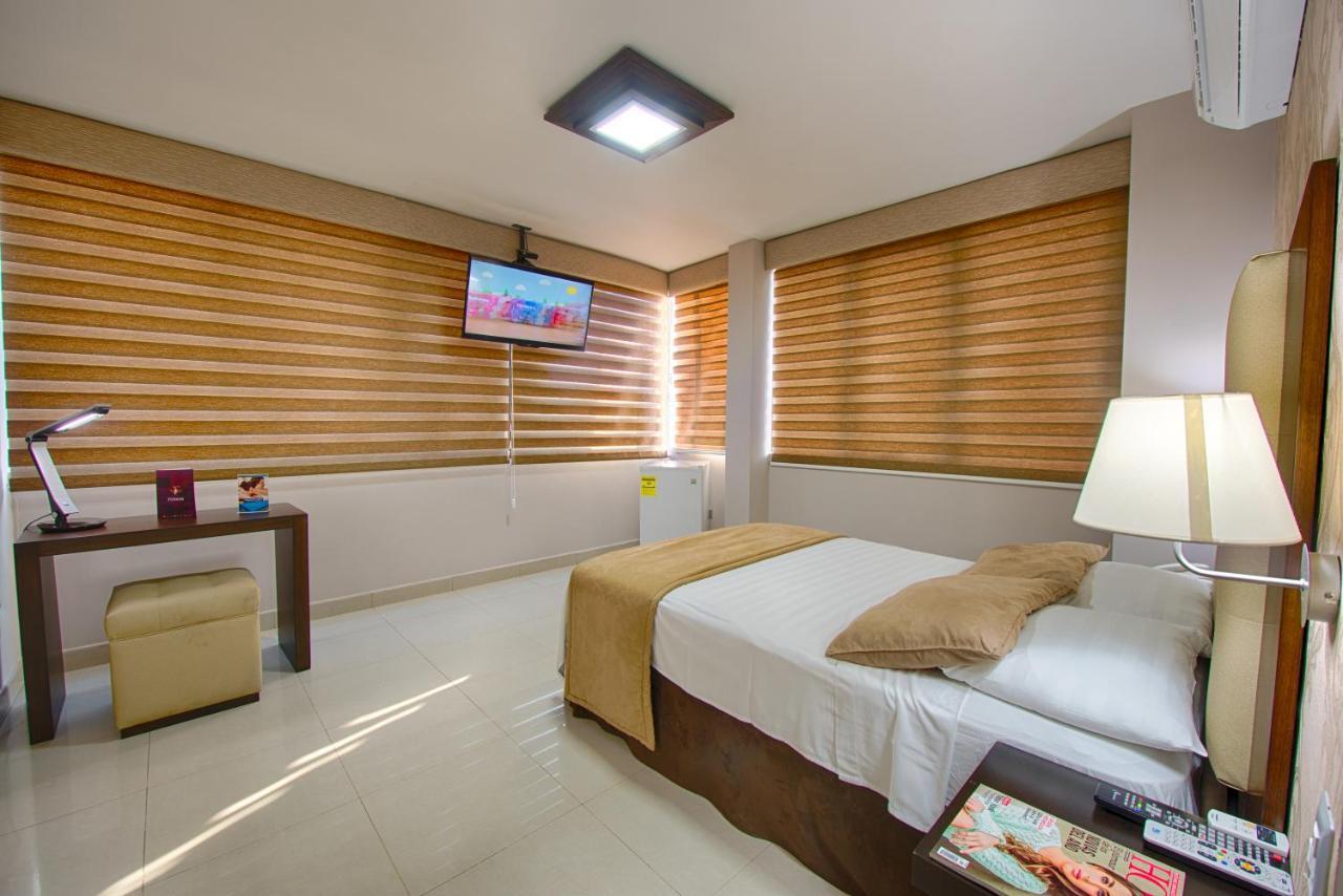 Hotel Veuxor Machala Εξωτερικό φωτογραφία